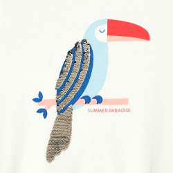 تي شيرت باللون الأبيض،...